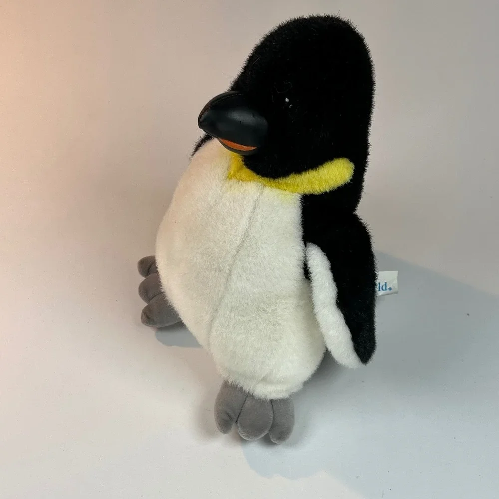 SeaWorld Emperor Penguin Plush Stuffed Animal Black White Yellow 9 Inch Souvenir